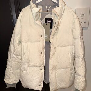 Canada Goose Off-White Puffer Jacket unisex